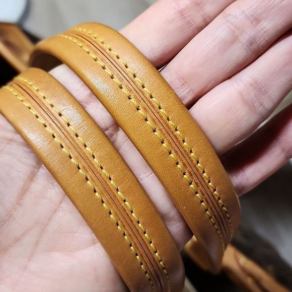 Louis Vuitton Monogram Etoile GM  (RARE) - Picture 9 of 16